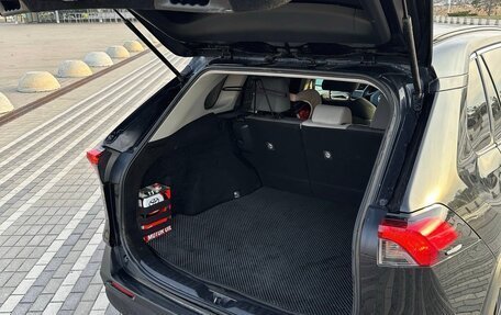 Toyota RAV4, 2019 год, 2 520 000 рублей, 14 фотография