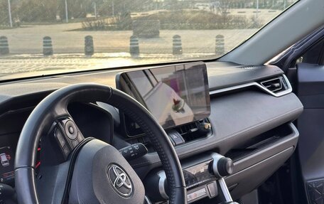 Toyota RAV4, 2019 год, 2 520 000 рублей, 13 фотография