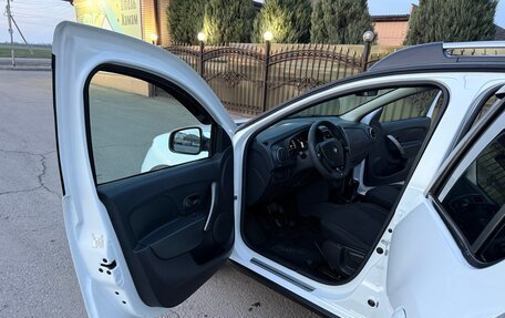 Renault Sandero II рестайлинг, 2017 год, 895 000 рублей, 19 фотография