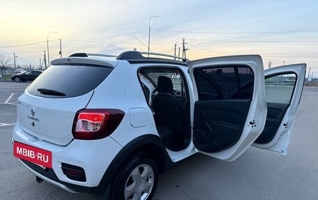 Renault Sandero II рестайлинг, 2017 год, 895 000 рублей, 12 фотография