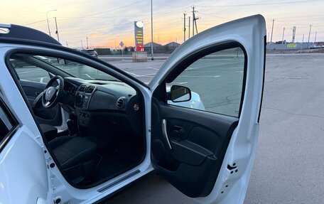 Renault Sandero II рестайлинг, 2017 год, 895 000 рублей, 21 фотография