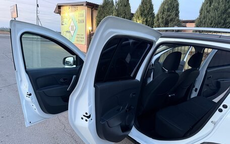 Renault Sandero II рестайлинг, 2017 год, 895 000 рублей, 35 фотография