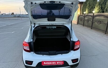 Renault Sandero II рестайлинг, 2017 год, 895 000 рублей, 31 фотография