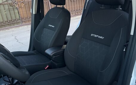 Renault Sandero II рестайлинг, 2017 год, 895 000 рублей, 37 фотография