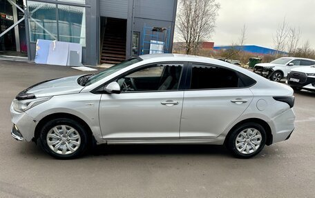 Hyundai Solaris II рестайлинг, 2018 год, 890 000 рублей, 4 фотография