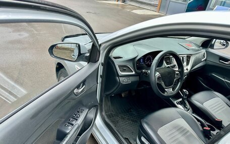 Hyundai Solaris II рестайлинг, 2018 год, 890 000 рублей, 9 фотография