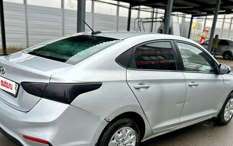 Hyundai Solaris II рестайлинг, 2018 год, 890 000 рублей, 7 фотография