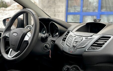 Ford Fiesta, 2015 год, 1 000 000 рублей, 12 фотография