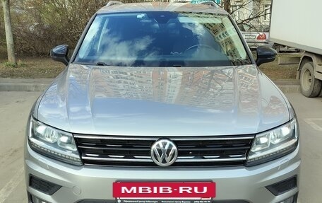 Volkswagen Tiguan II, 2019 год, 2 790 000 рублей, 2 фотография