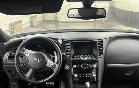 Infiniti QX70, 2016 год, 2 700 000 рублей, 12 фотография