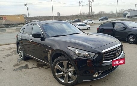 Infiniti QX70, 2016 год, 2 700 000 рублей, 4 фотография