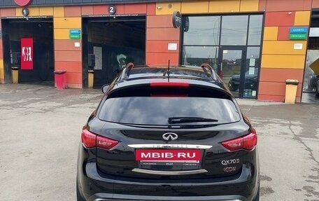 Infiniti QX70, 2016 год, 2 700 000 рублей, 8 фотография