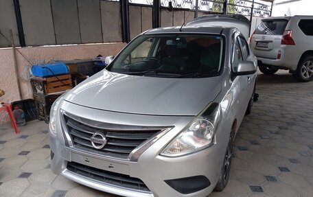 Nissan Latio I, 2014 год, 850 000 рублей, 2 фотография