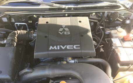 Mitsubishi Pajero IV, 2007 год, 1 650 000 рублей, 9 фотография