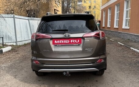 Toyota RAV4, 2017 год, 2 450 000 рублей, 5 фотография
