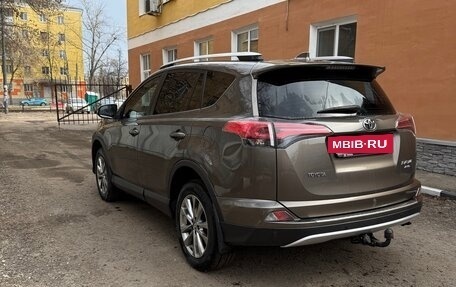 Toyota RAV4, 2017 год, 2 450 000 рублей, 6 фотография