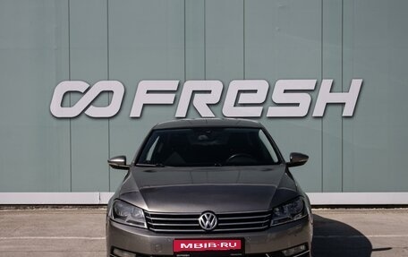 Volkswagen Passat B7, 2012 год, 990 000 рублей, 3 фотография