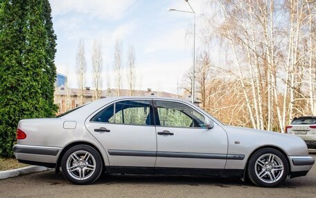 Mercedes-Benz E-Класс, 1996 год, 750 000 рублей, 14 фотография