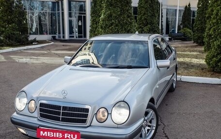 Mercedes-Benz E-Класс, 1996 год, 750 000 рублей, 8 фотография