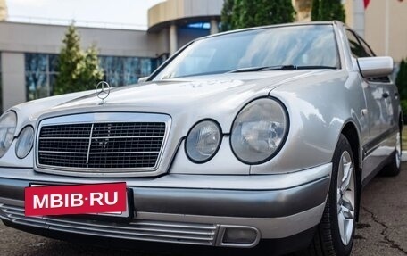 Mercedes-Benz E-Класс, 1996 год, 750 000 рублей, 9 фотография
