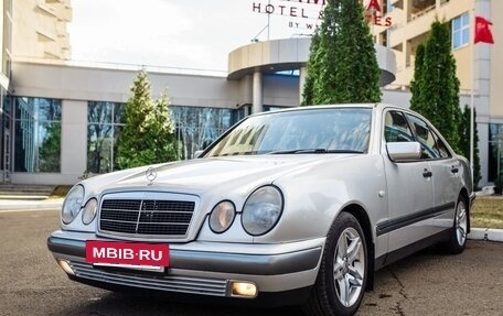Mercedes-Benz E-Класс, 1996 год, 750 000 рублей, 2 фотография