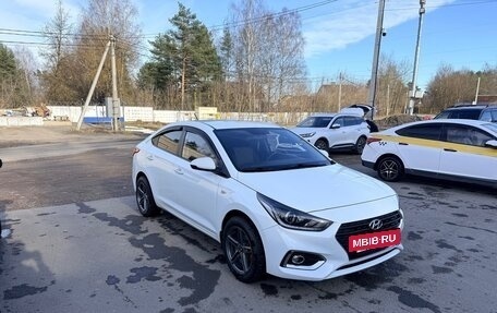 Hyundai Solaris II рестайлинг, 2019 год, 1 600 000 рублей, 3 фотография