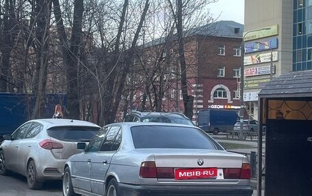 BMW 5 серия, 1991 год, 340 000 рублей, 11 фотография