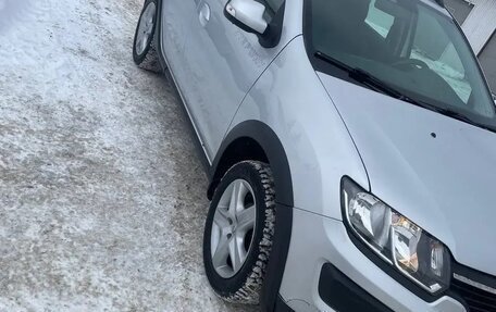 Renault Sandero II рестайлинг, 2016 год, 780 000 рублей, 2 фотография