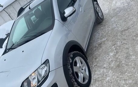 Renault Sandero II рестайлинг, 2016 год, 780 000 рублей, 3 фотография