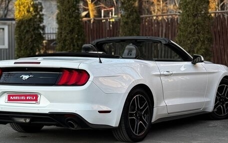 Ford Mustang VI рестайлинг, 2017 год, 3 000 000 рублей, 4 фотография