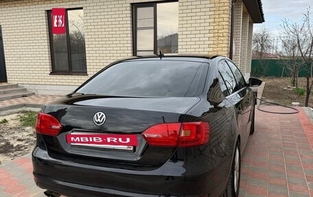 Volkswagen Jetta VI, 2011 год, 850 000 рублей, 3 фотография