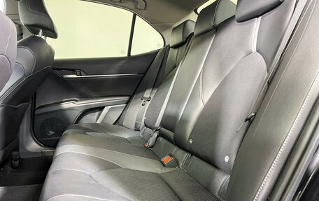 Toyota Camry, 2021 год, 3 070 000 рублей, 10 фотография