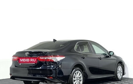 Toyota Camry, 2021 год, 3 070 000 рублей, 5 фотография