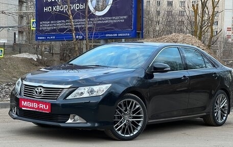 Toyota Camry, 2014 год, 1 790 000 рублей, 10 фотография
