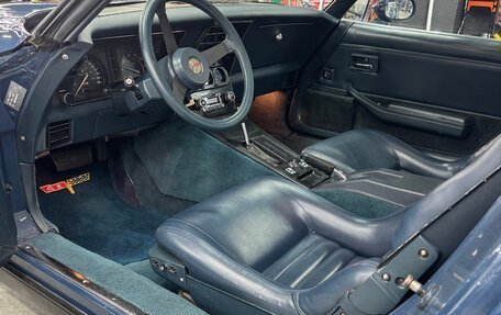 Chevrolet Corvette C3, 1982 год, 7 300 000 рублей, 12 фотография