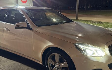 Mercedes-Benz E-Класс, 2013 год, 2 180 000 рублей, 4 фотография