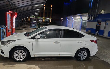 Hyundai Solaris II рестайлинг, 2017 год, 820 000 рублей, 5 фотография