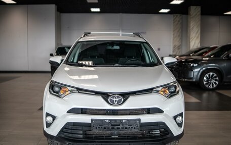 Toyota RAV4, 2018 год, 2 862 000 рублей, 2 фотография