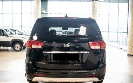 KIA Carnival III, 2017 год, 3 026 000 рублей, 5 фотография