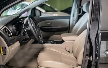 KIA Carnival III, 2017 год, 3 026 000 рублей, 8 фотография