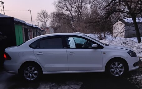 Volkswagen Polo VI (EU Market), 2013 год, 820 000 рублей, 3 фотография