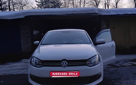 Volkswagen Polo VI (EU Market), 2013 год, 820 000 рублей, 2 фотография