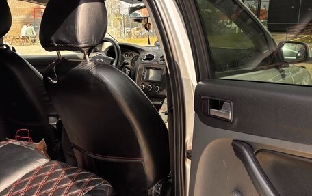 Ford Focus II рестайлинг, 2006 год, 330 000 рублей, 17 фотография