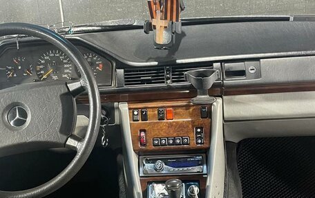 Mercedes-Benz W124, 1992 год, 300 000 рублей, 7 фотография