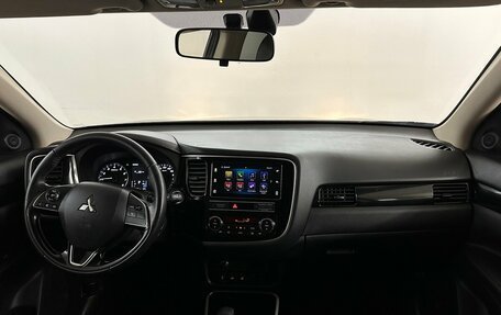 Mitsubishi Outlander III рестайлинг 3, 2019 год, 2 440 000 рублей, 5 фотография