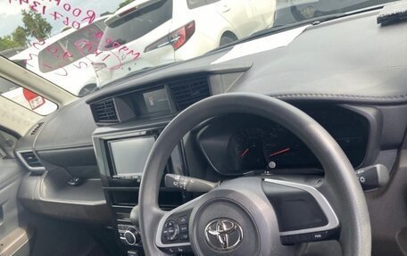 Toyota Roomy I, 2022 год, 5 фотография