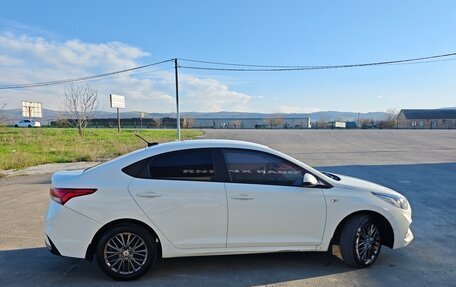 Hyundai Solaris II рестайлинг, 2018 год, 1 300 000 рублей, 9 фотография