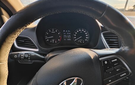 Hyundai Solaris II рестайлинг, 2018 год, 1 300 000 рублей, 14 фотография