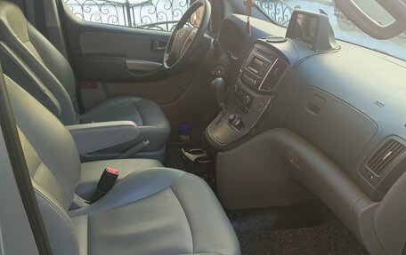 Hyundai Grand Starex Grand Starex I рестайлинг 2, 2017 год, 2 999 000 рублей, 5 фотография