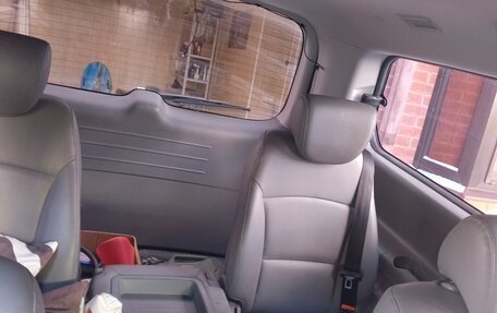 Hyundai Grand Starex Grand Starex I рестайлинг 2, 2017 год, 2 999 000 рублей, 12 фотография